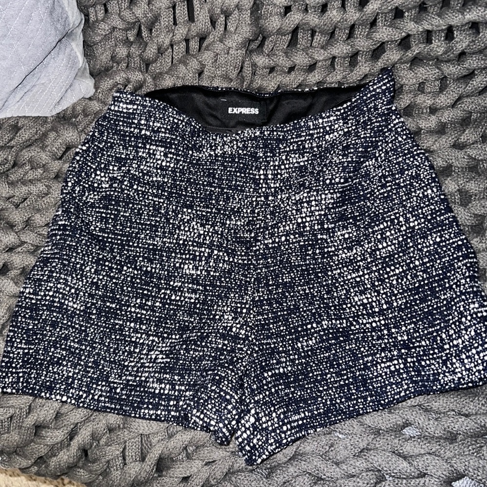 Express Shorts